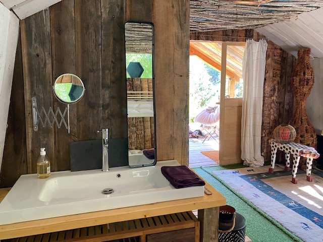 Photo de l'intérieur de la Cabane Myrtille